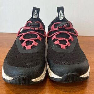 The North Face Skagit Water Shoes Black and Pink Sneakers Sz 7 Rubber Outsole